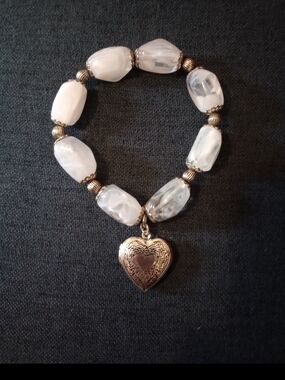 Beautiful Sterling Silver Avon Toggle Bracelet With Locket. With White Beads
